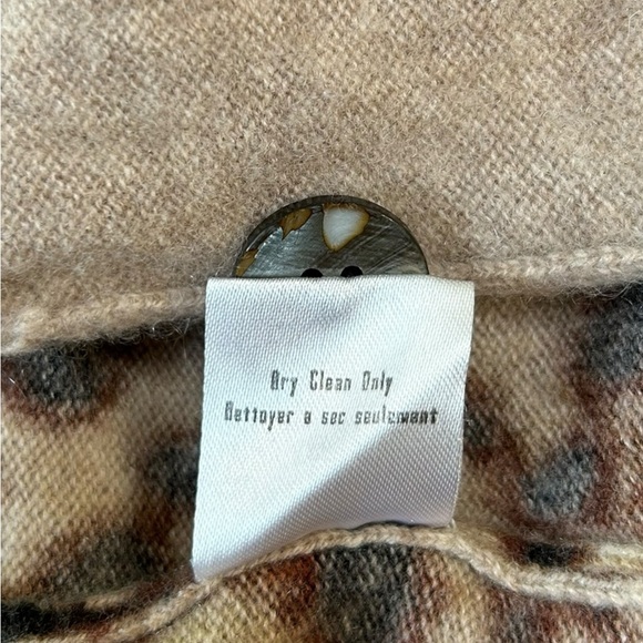 James & Erin Women’s Leopard Animal Print Cashmere Long‎ Sleeve Cardigan Sweater - Picture 6 of 6